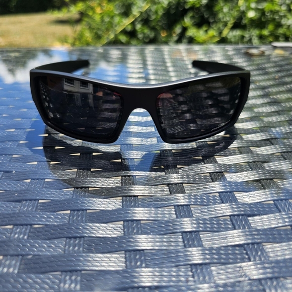 Oakley Other - Oakley Gascan Sunglasses